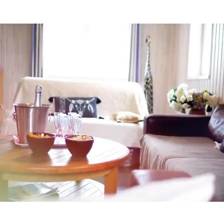 Hébergement de vacances Domaine Des Célestins - Grange Aux Fées *